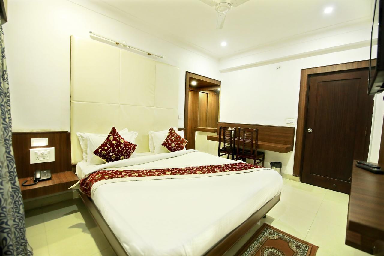 Hotel Sunflower Udaipur Exterior photo