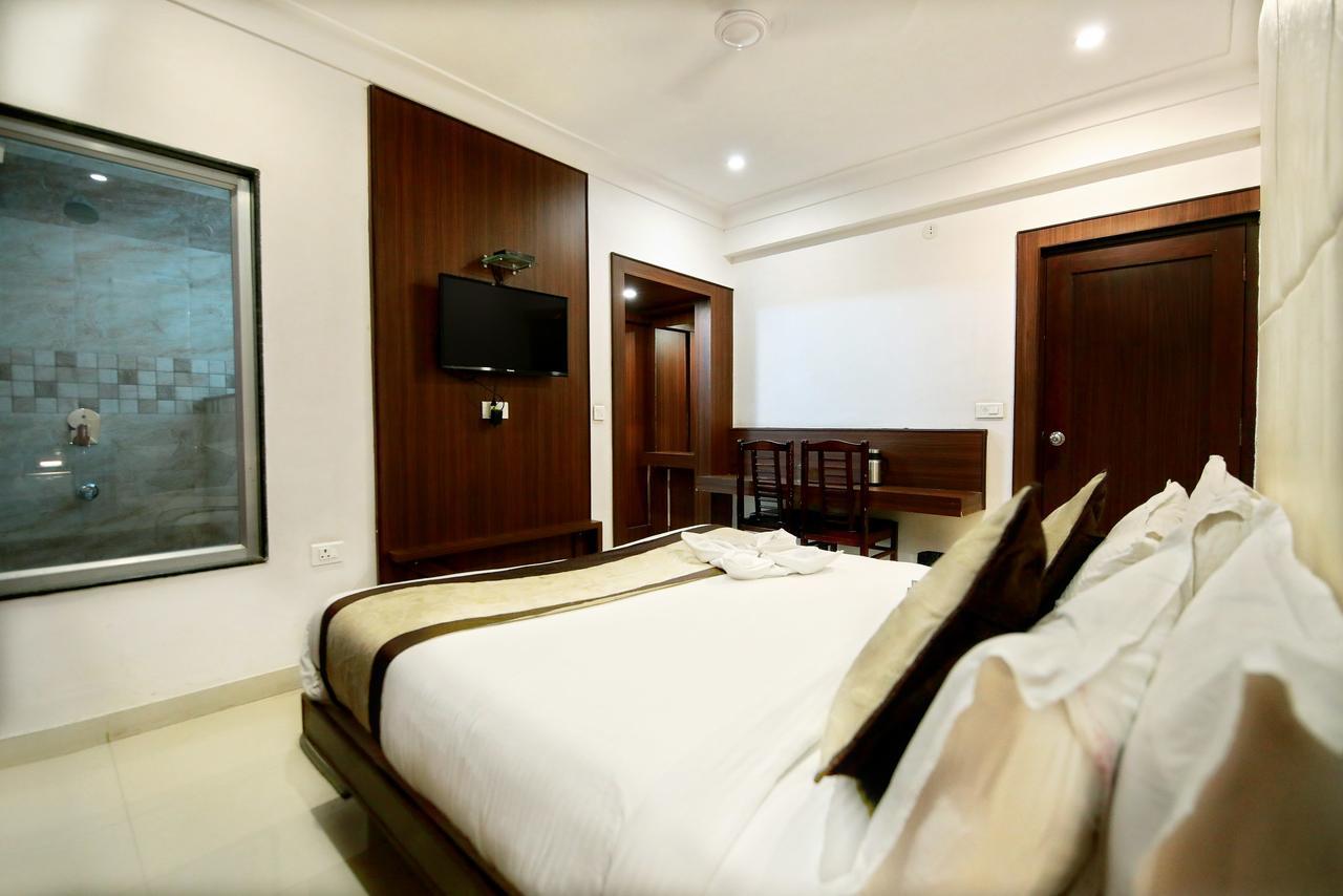 Hotel Sunflower Udaipur Exterior photo