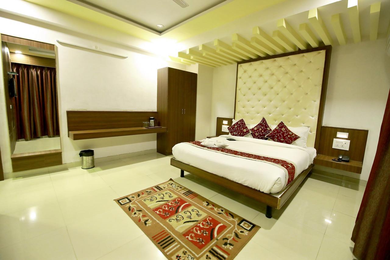 Hotel Sunflower Udaipur Exterior photo