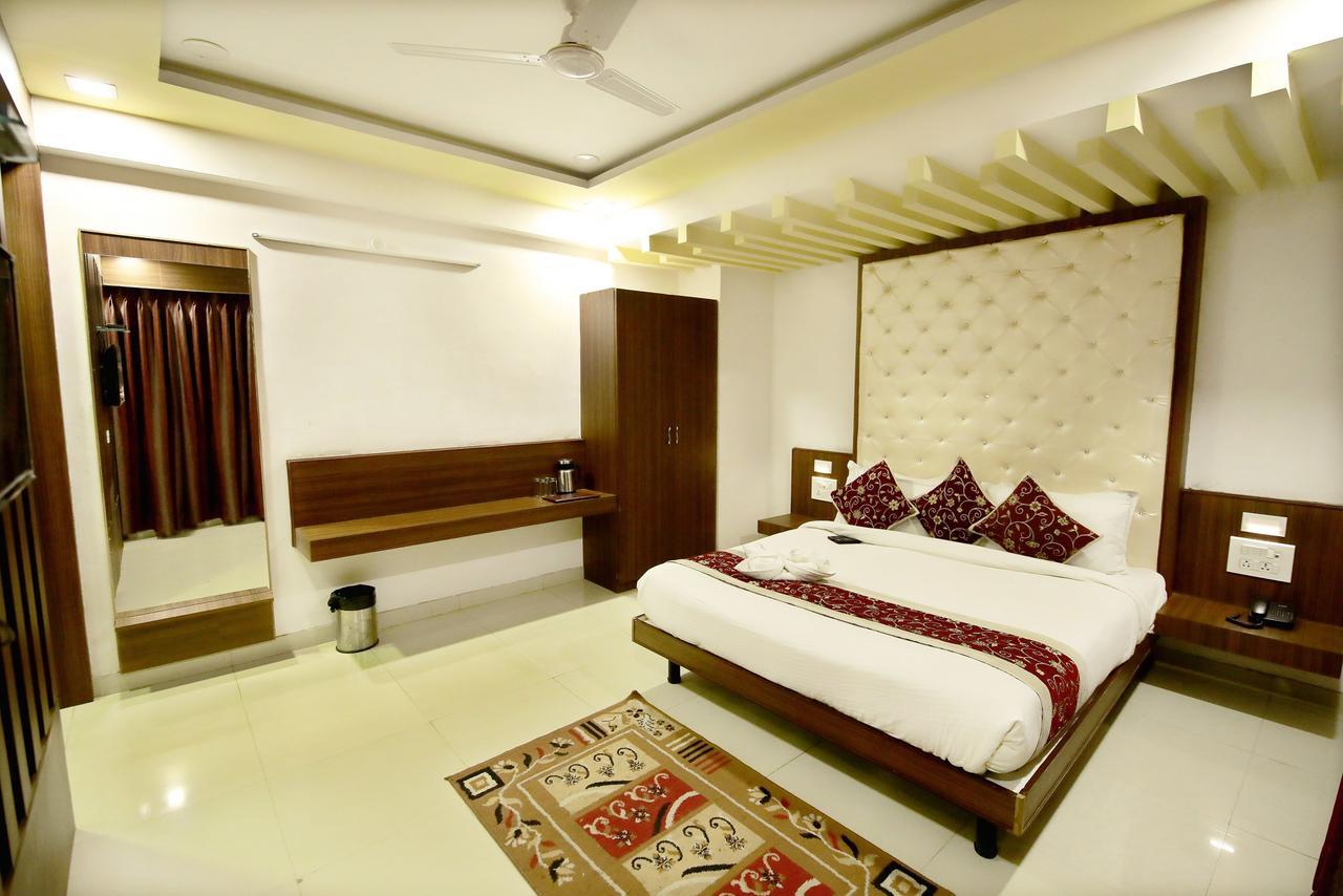 Hotel Sunflower Udaipur Exterior photo
