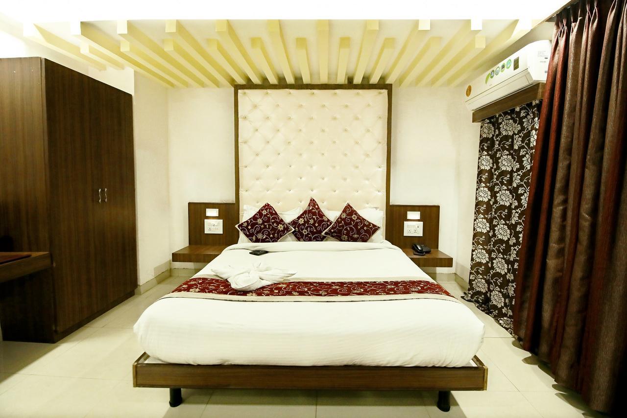 Hotel Sunflower Udaipur Exterior photo