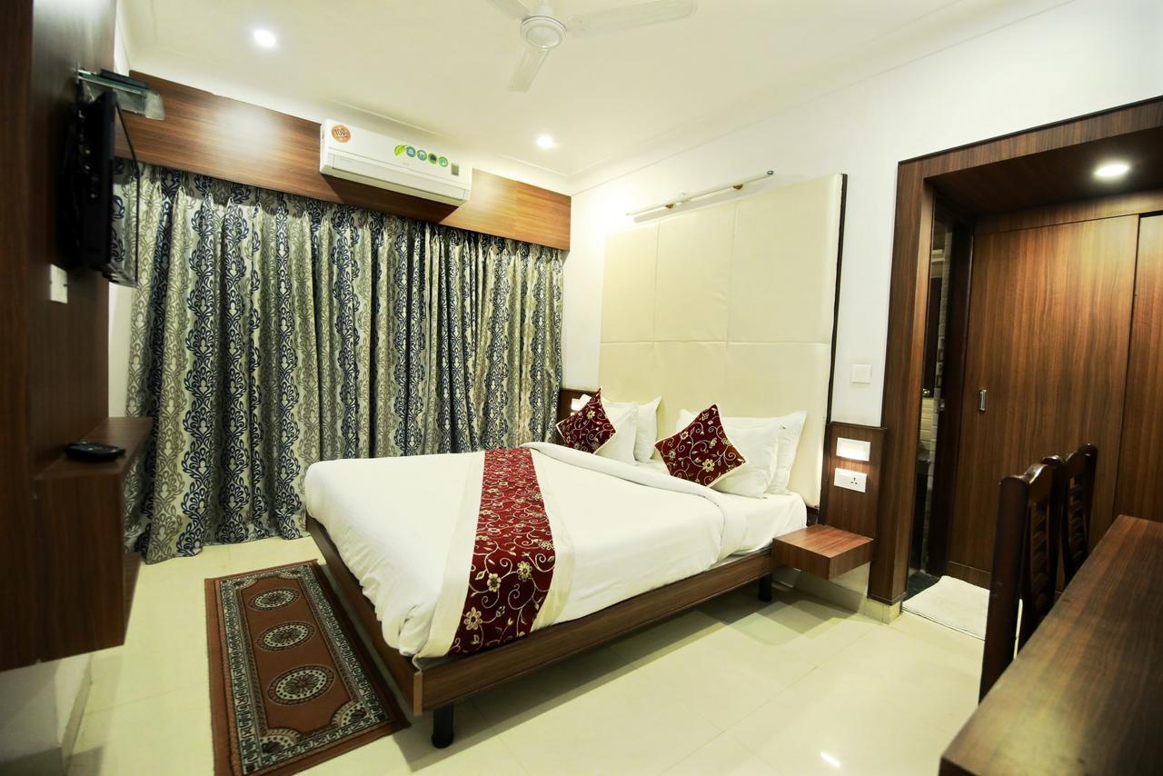 Hotel Sunflower Udaipur Exterior photo